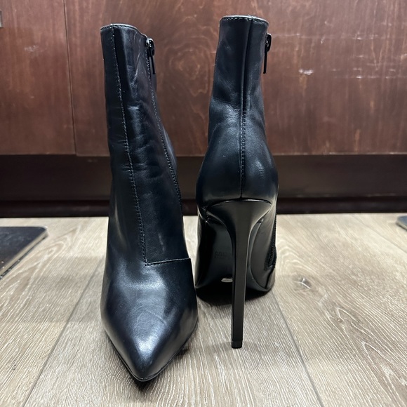 Tony Bianco heeled bootie - Picture 3 of 3